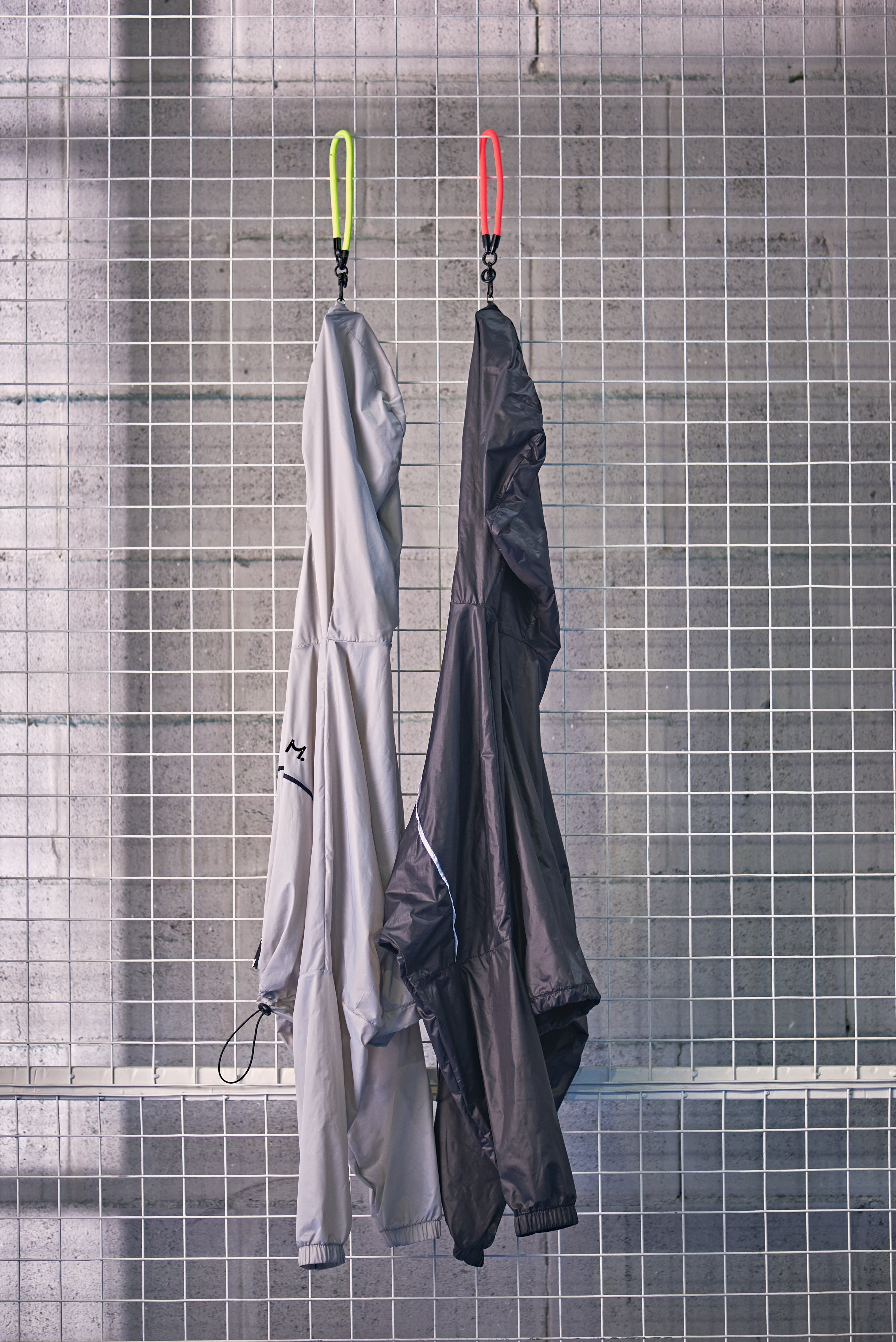 Logo Windbreaker